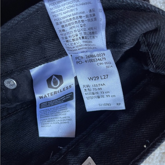 NWT Levi's High Waisted Mom Jeans Size 29/27 - Picture 12 of 12